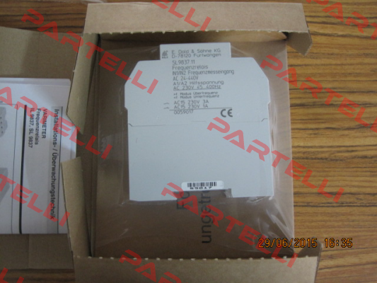 SL9837.11 5-200HZ UH AC230V Dold